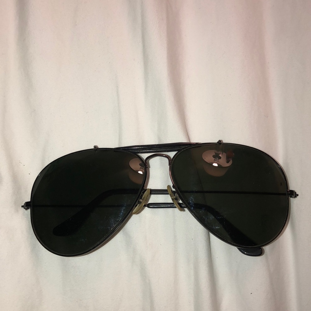 Black aviator sunglasses